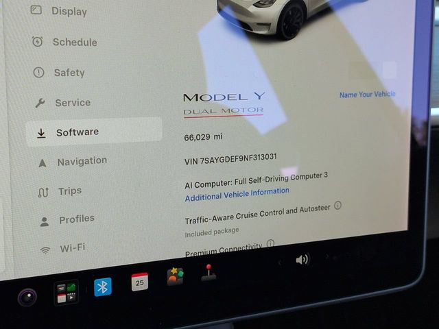 Thumbnail: 2022 Tesla Model Y - 16