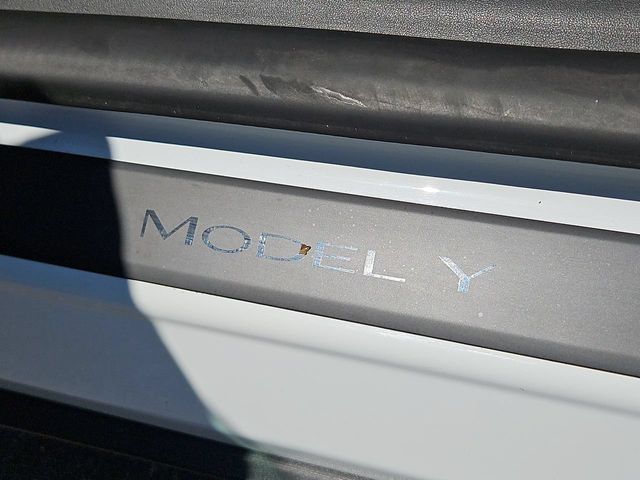 Thumbnail: 2022 Tesla Model Y - 23
