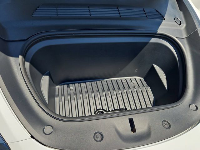Thumbnail: 2022 Tesla Model Y - 24