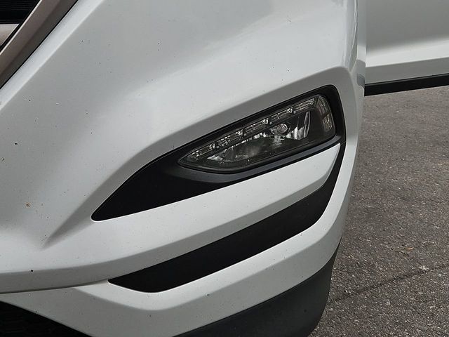 Thumbnail: 2016 Hyundai Tucson - 7