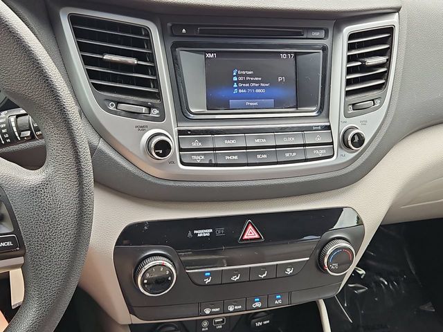 Thumbnail: 2016 Hyundai Tucson - 15