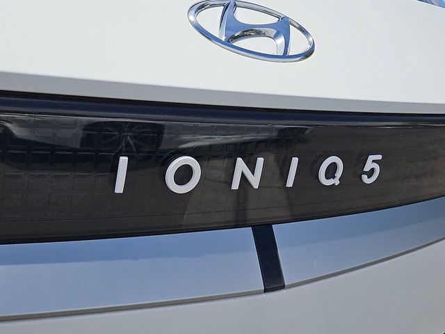 Thumbnail: 2023 Hyundai Ioniq 5 - 23