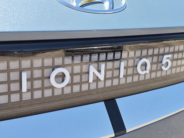 Thumbnail: 2023 Hyundai Ioniq 5 - 24