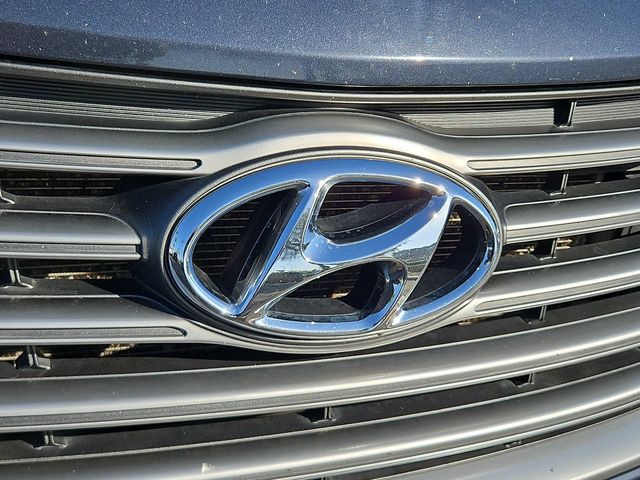 Thumbnail: 2017 Hyundai Santa Fe - 25