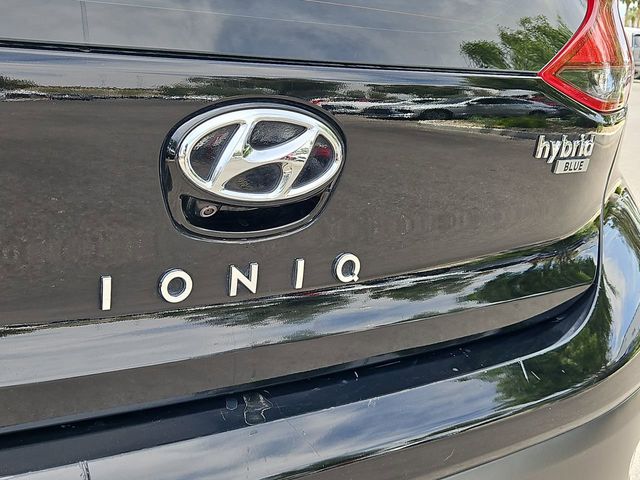 Thumbnail: 2018 Hyundai Ioniq - 25
