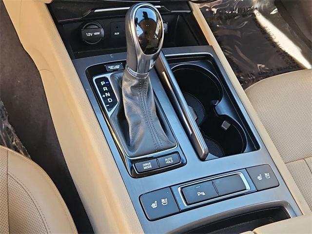 Thumbnail: 2017 Genesis G80 - 16