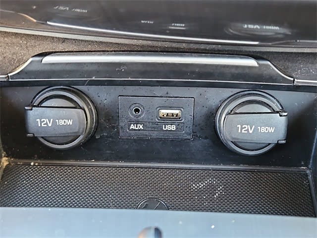 Thumbnail: 2017 Genesis G80 - 37