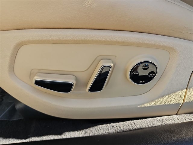 Thumbnail: 2017 Genesis G80 - 27