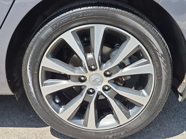 Thumbnail: 2018 Hyundai Elantra - 8