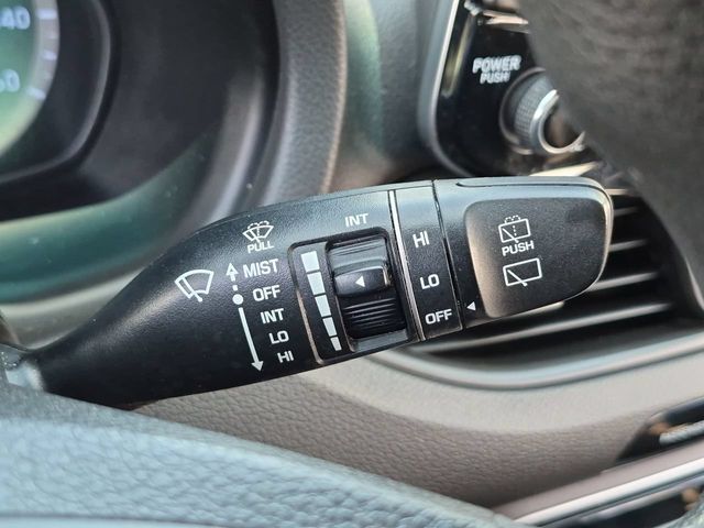 Thumbnail: 2018 Hyundai Elantra - 31