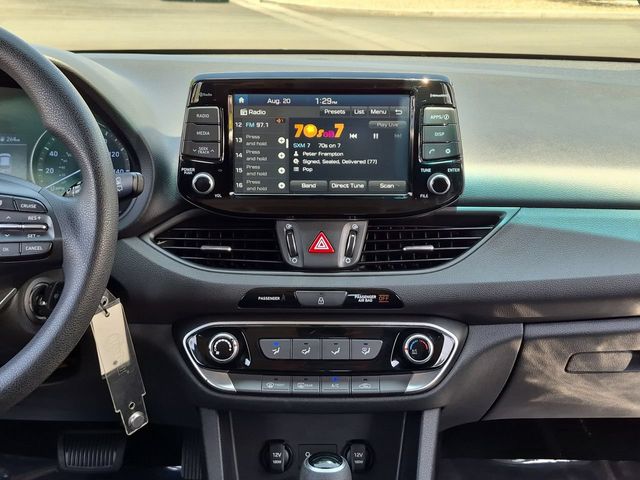 Thumbnail: 2018 Hyundai Elantra - 15