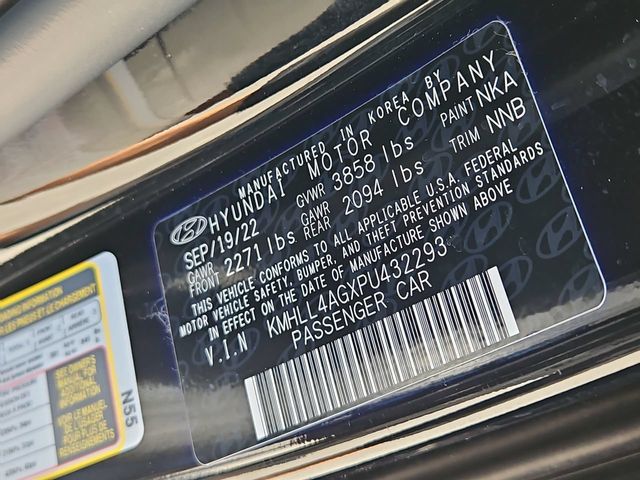 Thumbnail: 2023 Hyundai Elantra - 20