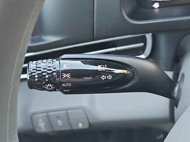 Thumbnail: 2025 Hyundai Elantra - 30