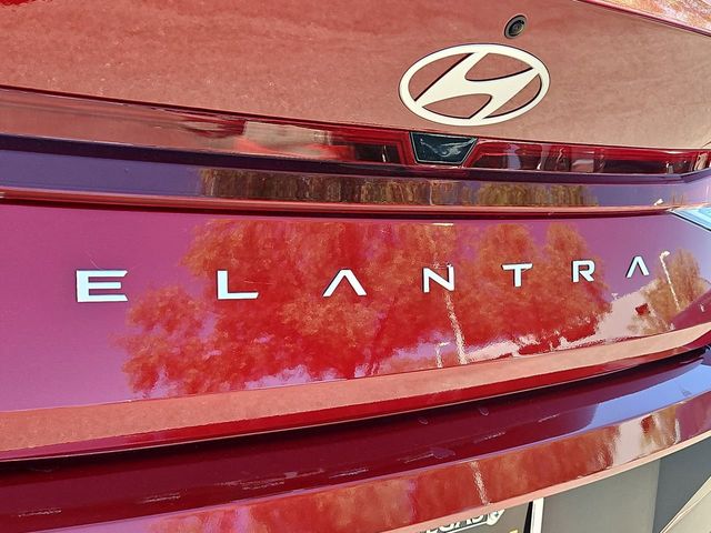 Thumbnail: 2025 Hyundai Elantra - 25