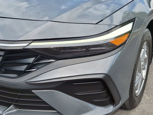Thumbnail: 2025 Hyundai Elantra - 24