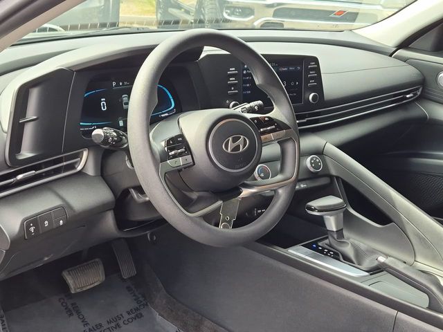Thumbnail: 2025 Hyundai Elantra - 2