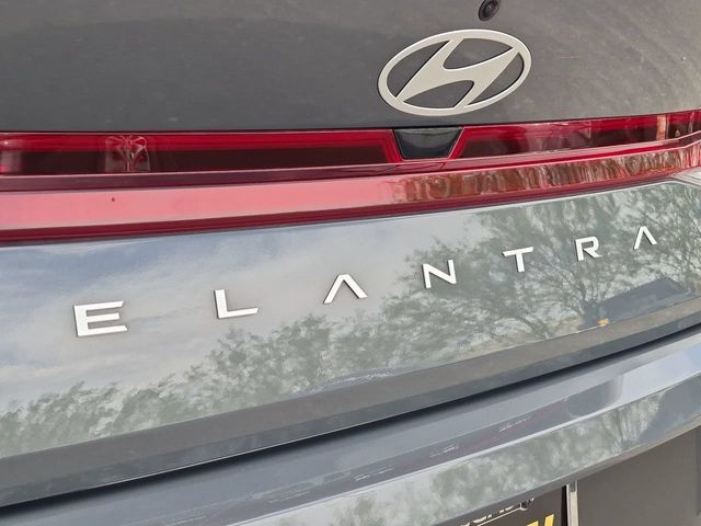 Thumbnail: 2025 Hyundai Elantra - 25