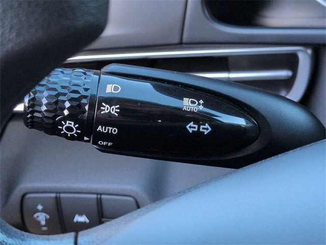 Thumbnail: 2021 Hyundai Elantra - 32