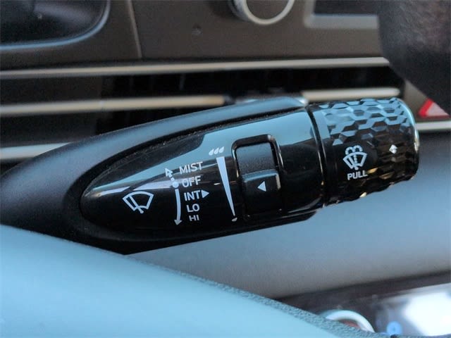 Thumbnail: 2021 Hyundai Elantra - 31