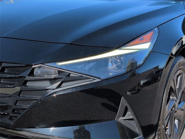 Thumbnail: 2021 Hyundai Elantra - 24