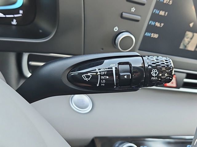 Thumbnail: 2025 Hyundai Elantra - 17