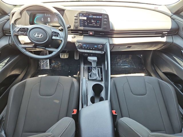 Thumbnail: 2025 Hyundai Elantra - 10