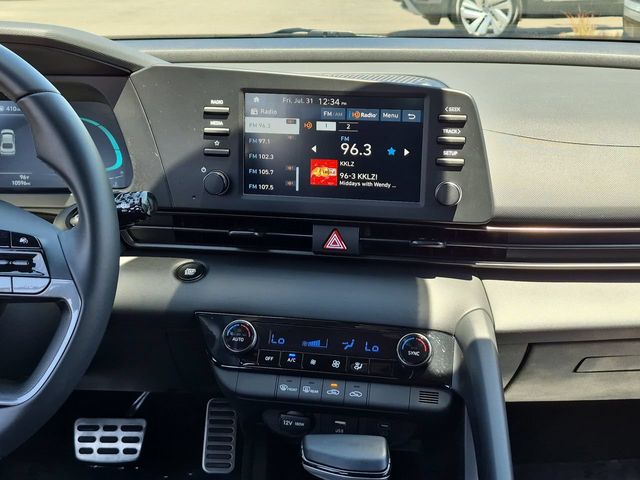 Thumbnail: 2025 Hyundai Elantra - 15
