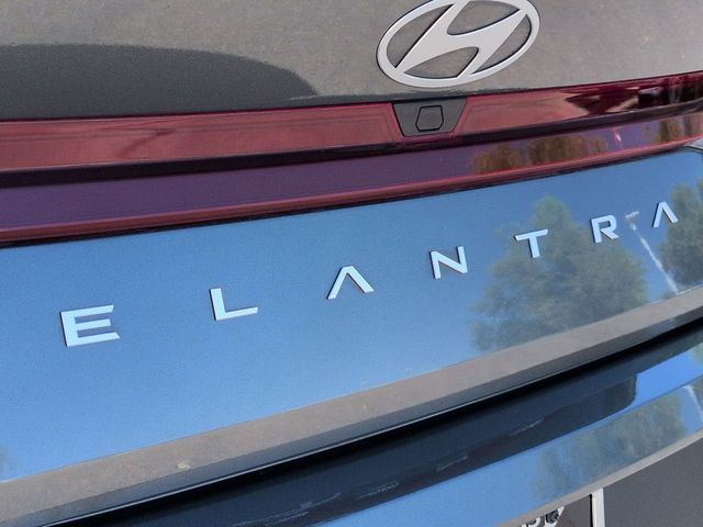 Thumbnail: 2025 Hyundai Elantra - 7