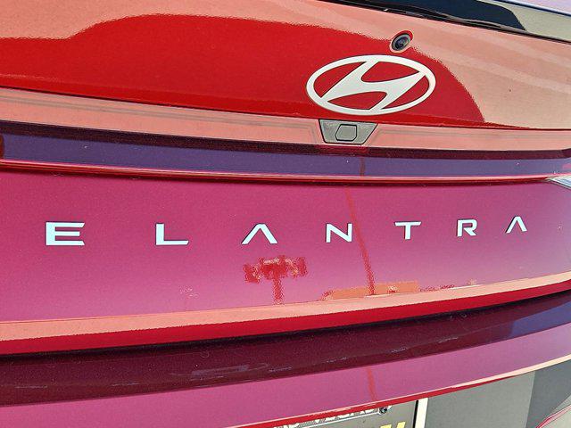 Thumbnail: 2025 Hyundai Elantra - 25