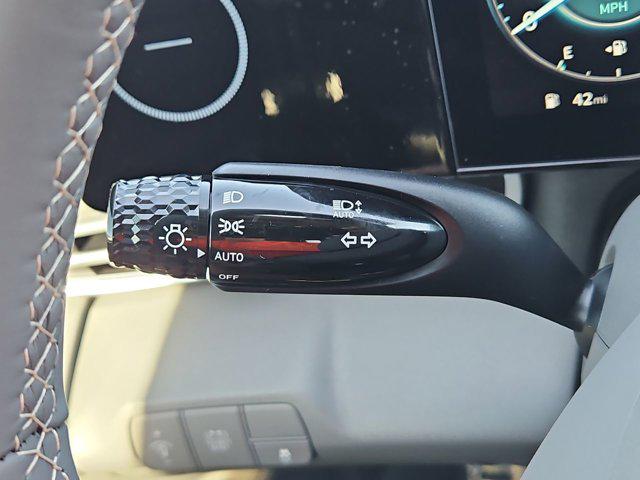 Thumbnail: 2025 Hyundai Elantra - 7