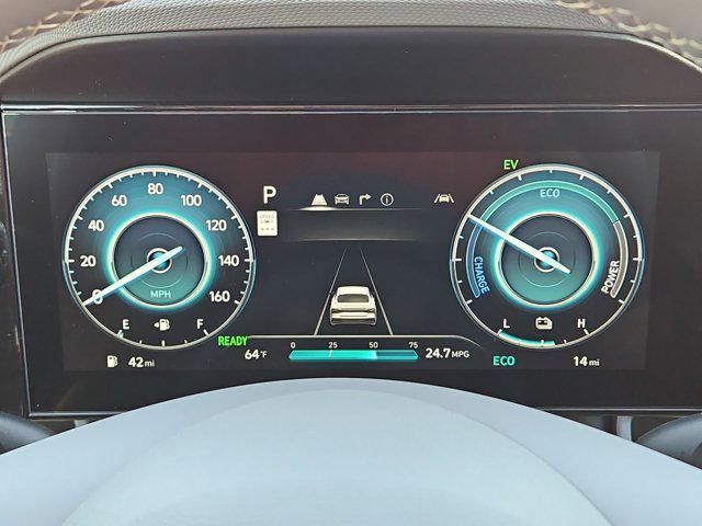 Thumbnail: 2025 Hyundai Elantra - 17