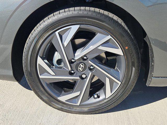 Thumbnail: 2025 Hyundai Elantra - 8