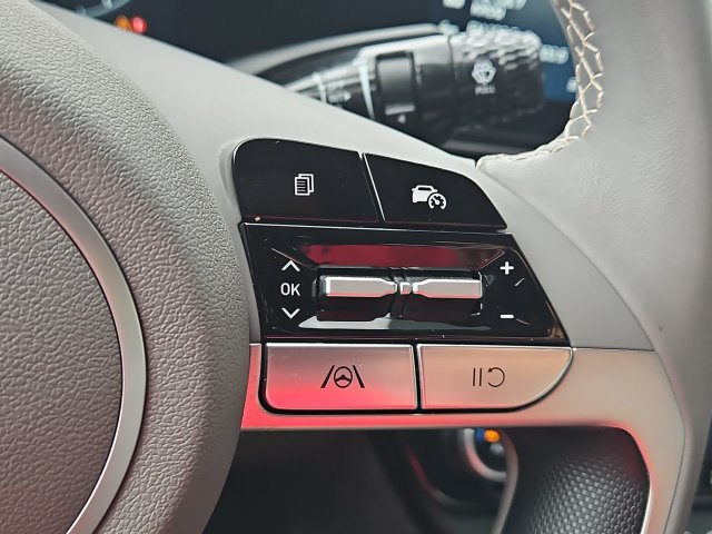 Thumbnail: 2025 Hyundai Elantra - 30