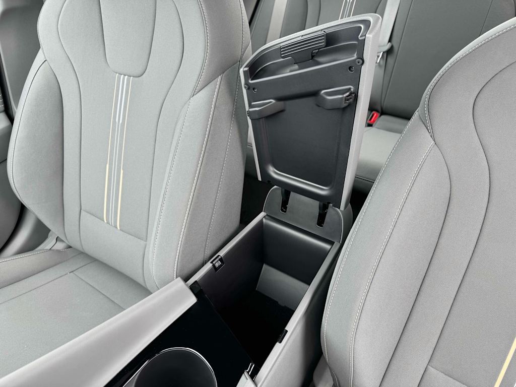 Thumbnail: 2025 Hyundai Elantra - 19