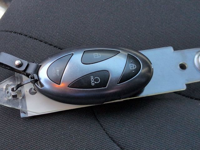 Thumbnail: 2025 Hyundai Elantra - 19