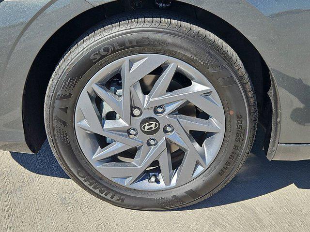 Thumbnail: 2025 Hyundai Elantra - 8