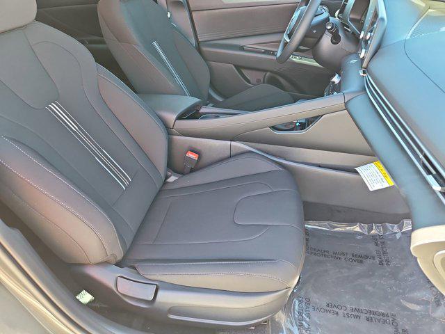 Thumbnail: 2025 Hyundai Elantra - 12