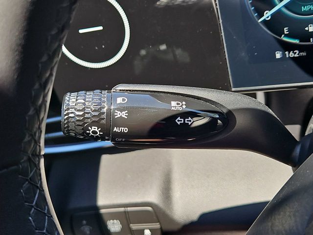 Thumbnail: 2024 Hyundai Elantra - 32