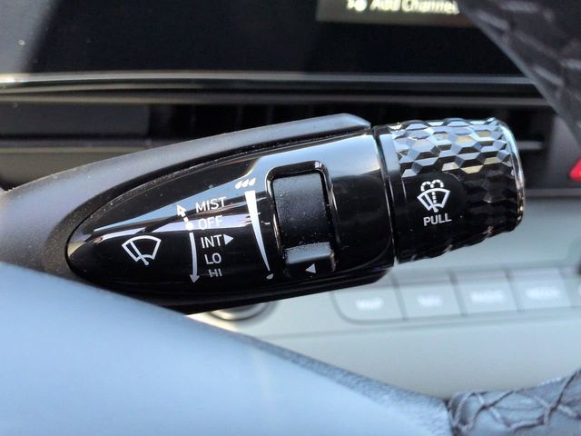 Thumbnail: 2025 Hyundai Elantra - 33