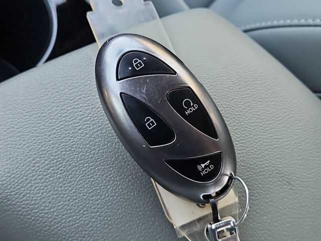 Thumbnail: 2025 Hyundai Elantra - 19