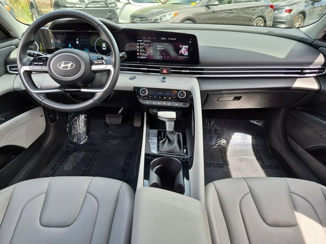 Thumbnail: 2025 Hyundai Elantra - 10