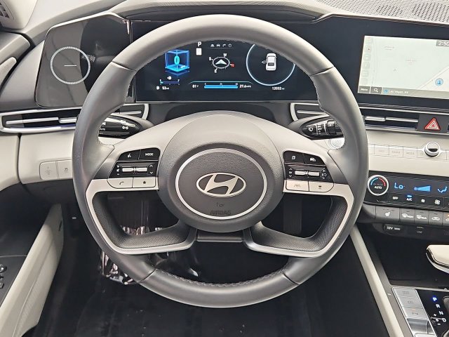 Thumbnail: 2024 Hyundai Elantra - 12