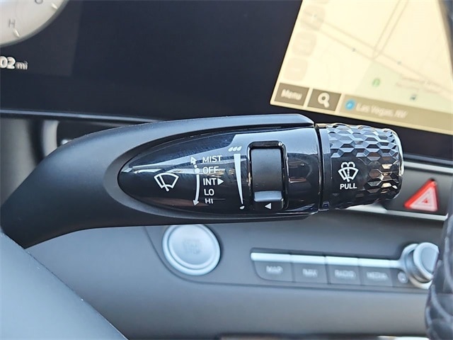 Thumbnail: 2024 Hyundai Elantra - 32