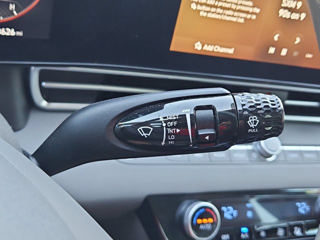 Thumbnail: 2023 Hyundai Elantra - 30