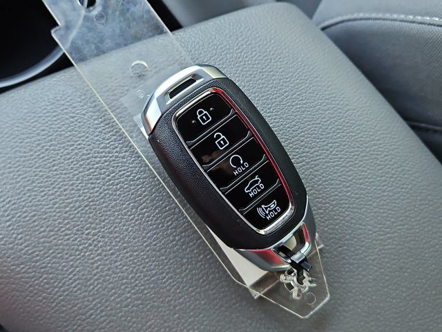 Thumbnail: 2023 Hyundai Elantra - 19
