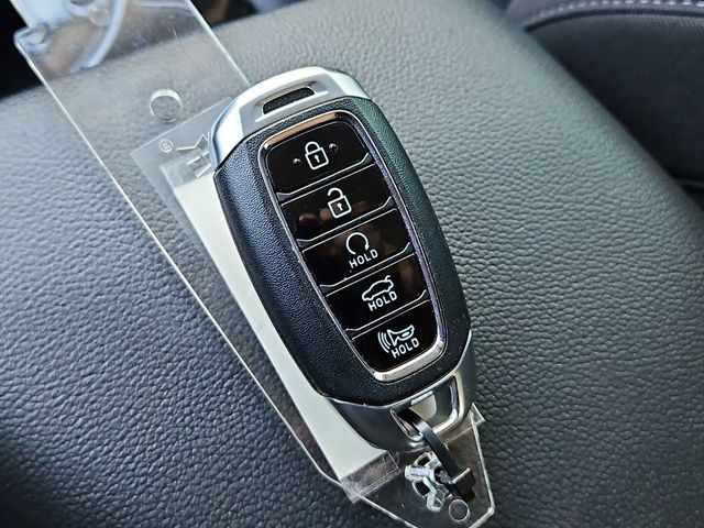 Thumbnail: 2023 Hyundai Elantra - 19