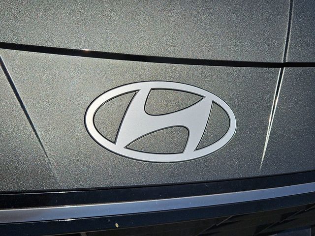 Thumbnail: 2025 Hyundai Elantra - 25