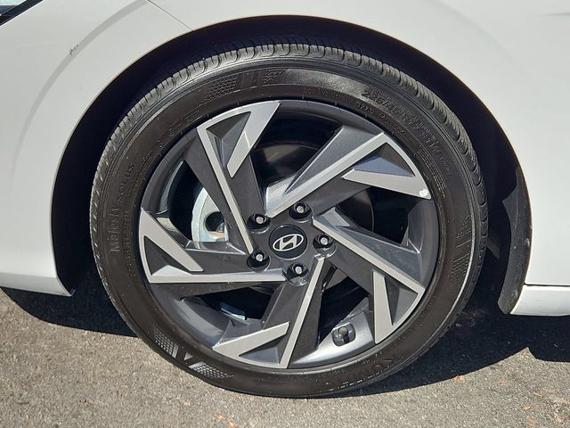 Thumbnail: 2024 Hyundai Elantra - 8