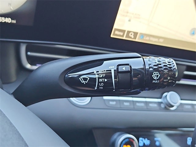 Thumbnail: 2024 Hyundai Elantra - 31