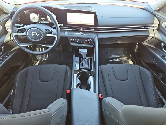 Thumbnail: 2024 Hyundai Elantra - 10